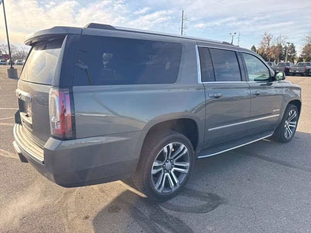 2017 Mineral Metallic GMC Yukon XL Denali 4X4 SUV