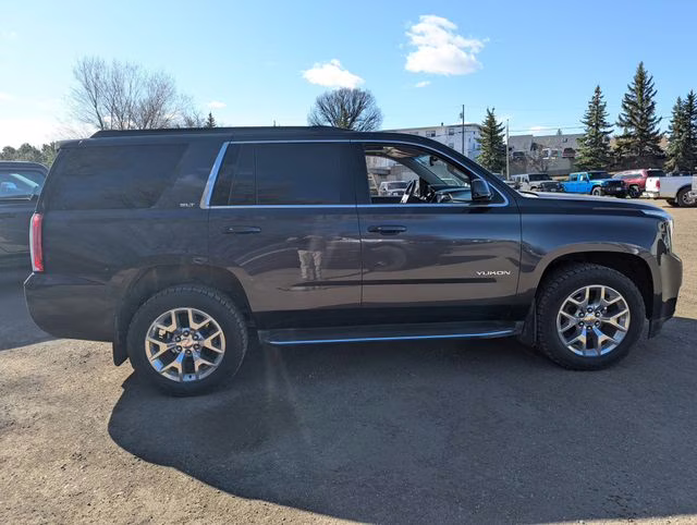 2017 Iridium Metallic GMC Yukon SLT 4X4 SUV