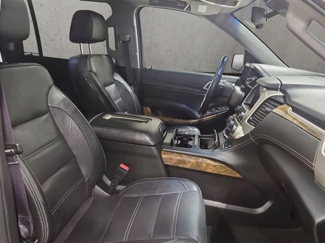 2017 Mineral Metallic GMC Yukon XL Denali 4X4 SUV