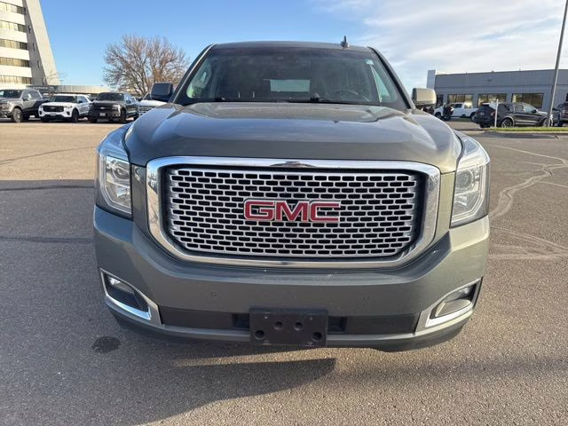 2017 Mineral Metallic GMC Yukon XL Denali 4X4 SUV