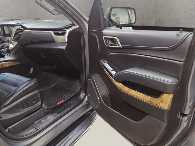 2017 Mineral Metallic GMC Yukon XL Denali 4X4 SUV