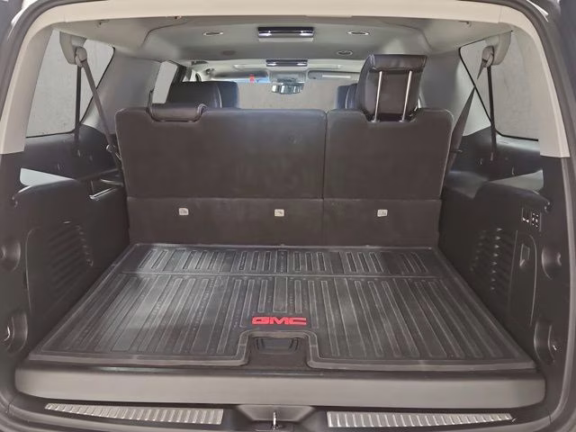 2017 Mineral Metallic GMC Yukon XL Denali 4X4 SUV
