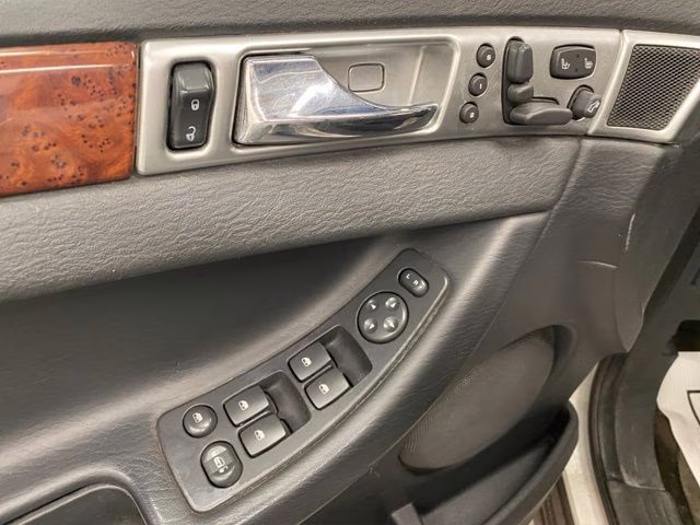 2005 Bright Silver Metallic Clearcoat Chrysler Pacifica Touring AWD SUV
