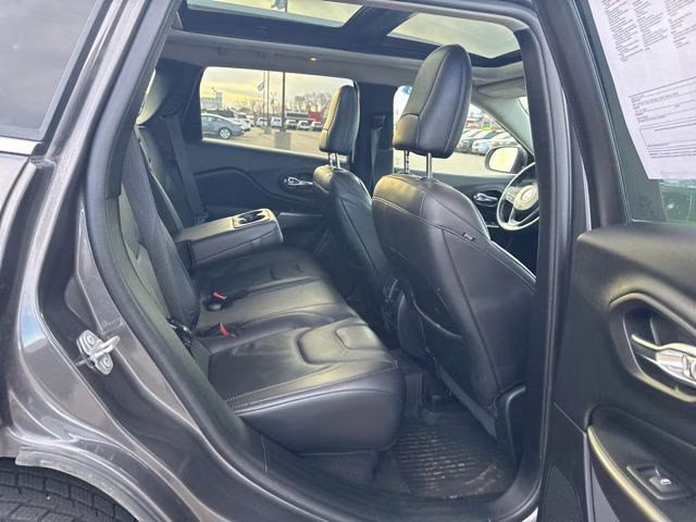 2019 Granite Crystal Metallic Clearcoat Jeep Cherokee Limited 4X4 SUV