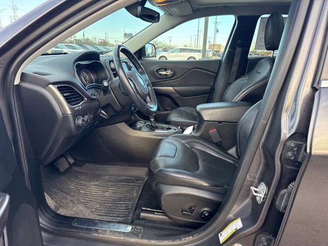 2019 Granite Crystal Metallic Clearcoat Jeep Cherokee Limited 4X4 SUV