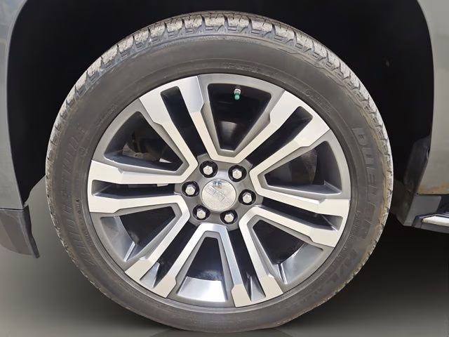 2017 Mineral Metallic GMC Yukon XL Denali 4X4 SUV