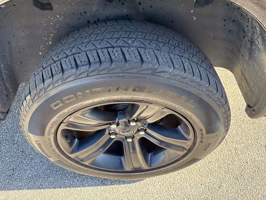 2018 Brilliant Black Crystal Pearlcoat Ram 1500 Night 4X4 Truck