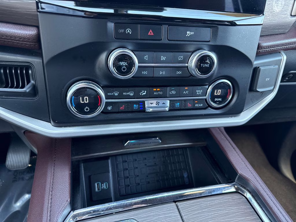 2023 Agate Black Metallic Ford Expedition Limited RWD SUV