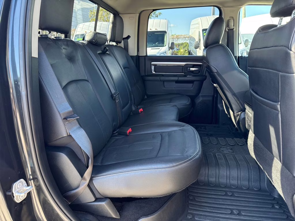 2018 Brilliant Black Crystal Pearlcoat Ram 1500 Night 4X4 Truck
