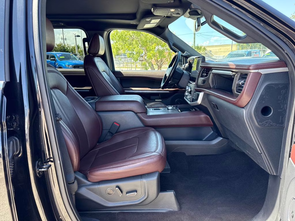 2023 Agate Black Metallic Ford Expedition Limited RWD SUV