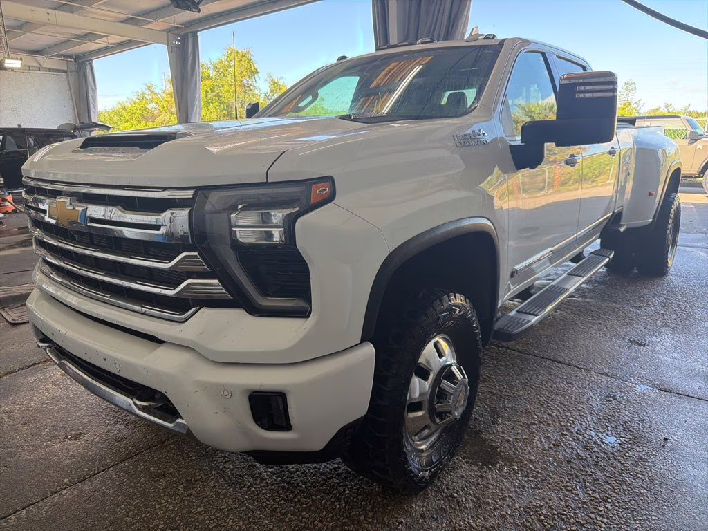 2024 Summit White Chevrolet Silverado 3500HD High Country 4X4 Truck