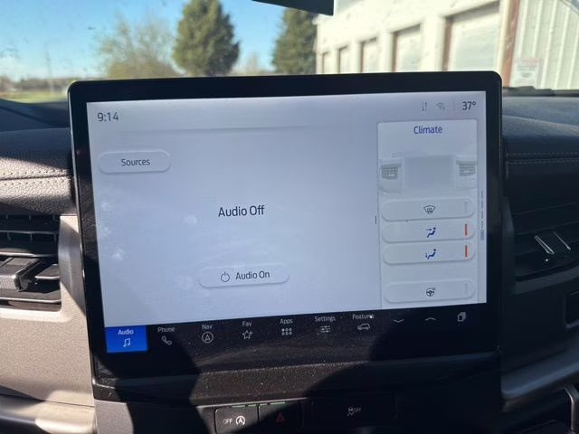 2024 White Metallic Ford Expedition Max XLT 4X4 SUV