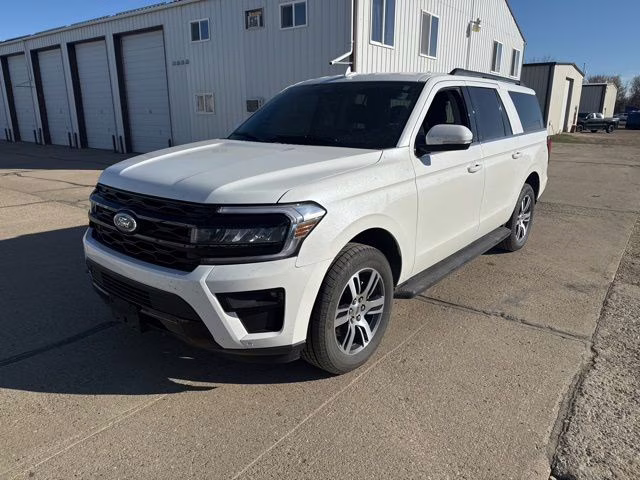 2024 White Metallic Ford Expedition Max XLT 4X4 SUV