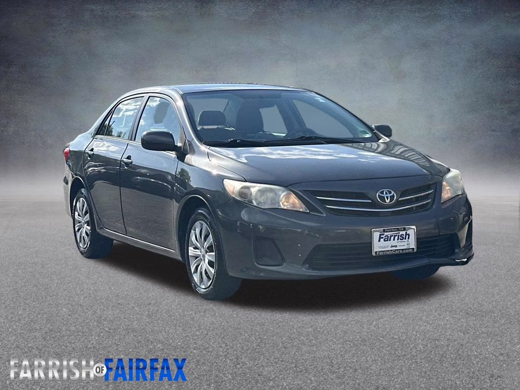 2013 Magnetic Gray Metallic Toyota Corolla LE FWD Sedan
