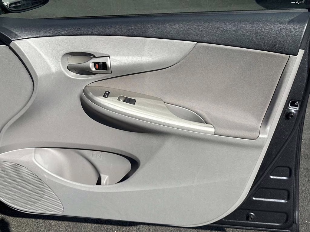 2013 Magnetic Gray Metallic Toyota Corolla LE FWD Sedan