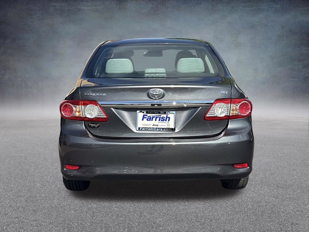 2013 Magnetic Gray Metallic Toyota Corolla LE FWD Sedan