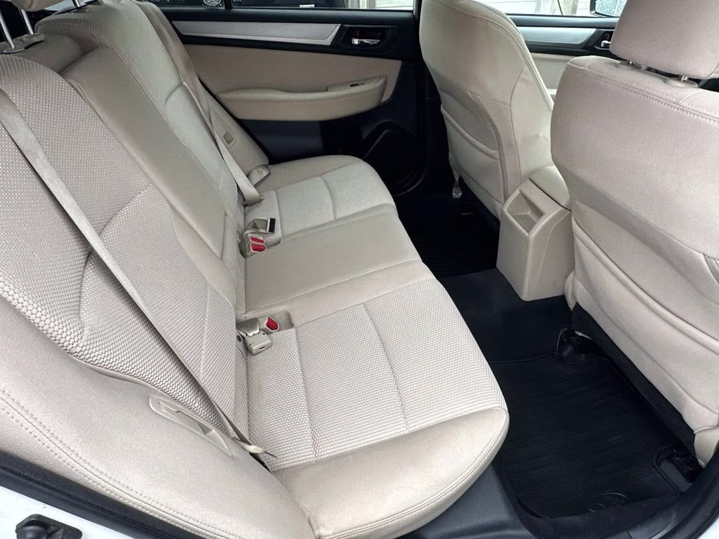 2017 Crystal White Pearl Subaru Outback 2.5i Premium AWD SUV