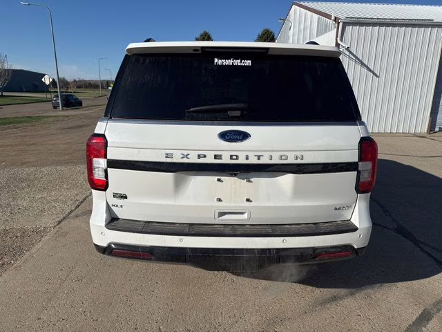 2024 White Metallic Ford Expedition Max XLT 4X4 SUV