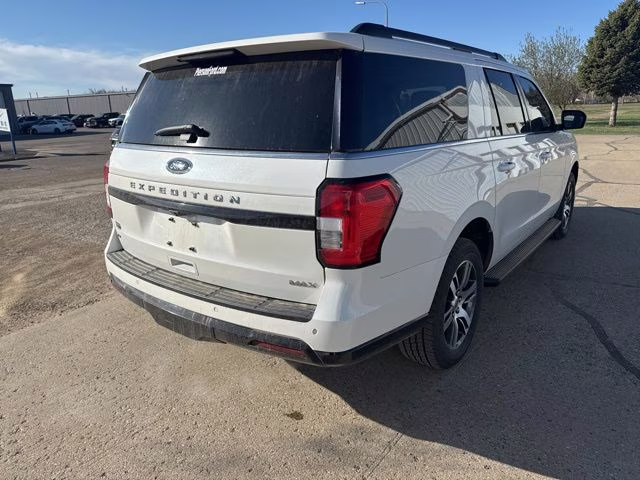 2024 White Metallic Ford Expedition Max XLT 4X4 SUV