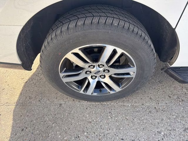 2024 White Metallic Ford Expedition Max XLT 4X4 SUV