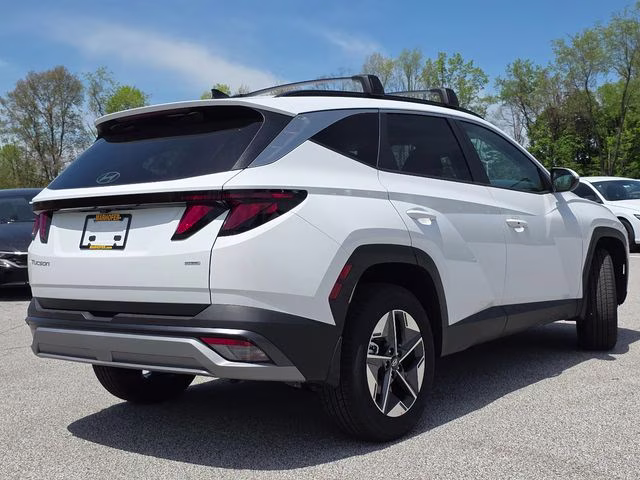 2026 White Pearl Hyundai Tucson SEL AWD SUV