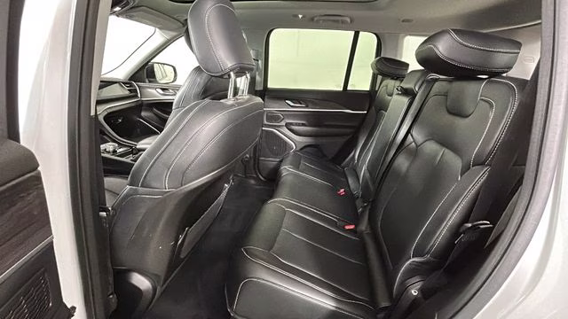 2023 Bright White Clearcoat Jeep Grand Cherokee 4xe 4X4 SUV