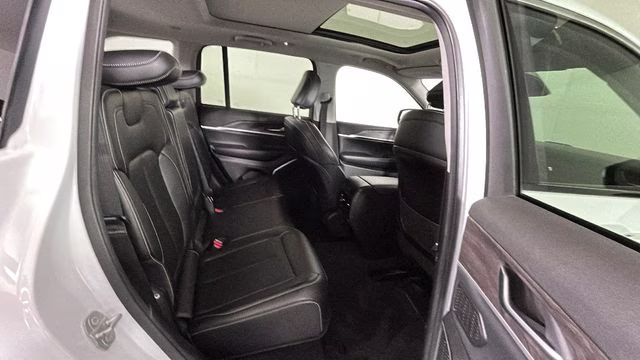 2023 Bright White Clearcoat Jeep Grand Cherokee 4xe 4X4 SUV