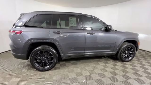 2024 Baltic Gray Metallic Clearcoat Jeep Grand Cherokee 4xe 4X4 SUV