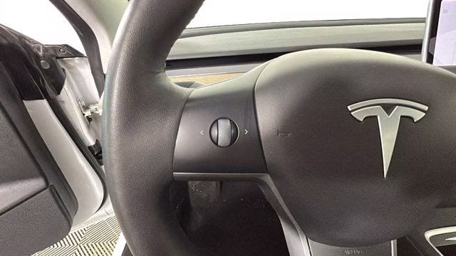 2021 Pearl White Multi-Coat Tesla Model 3 Standard Range Plus RWD Sedan