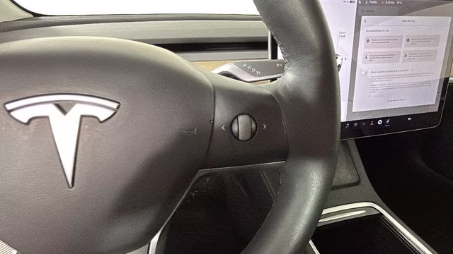 2021 Pearl White Multi-Coat Tesla Model 3 Standard Range Plus RWD Sedan