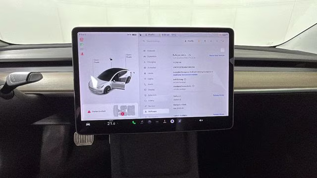 2021 Pearl White Multi-Coat Tesla Model 3 Standard Range Plus RWD Sedan