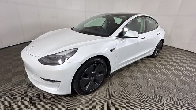 2021 Pearl White Multi-Coat Tesla Model 3 Standard Range Plus RWD Sedan