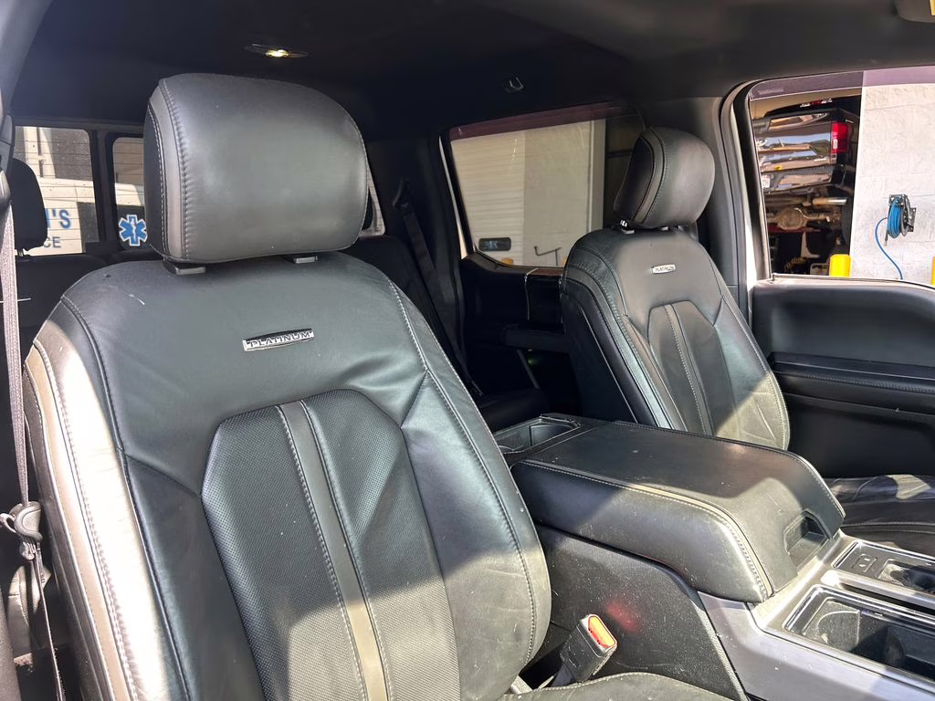 2015 White Platinum Clearcoat Metallic Ford F-150 Platinum 4X4 Truck