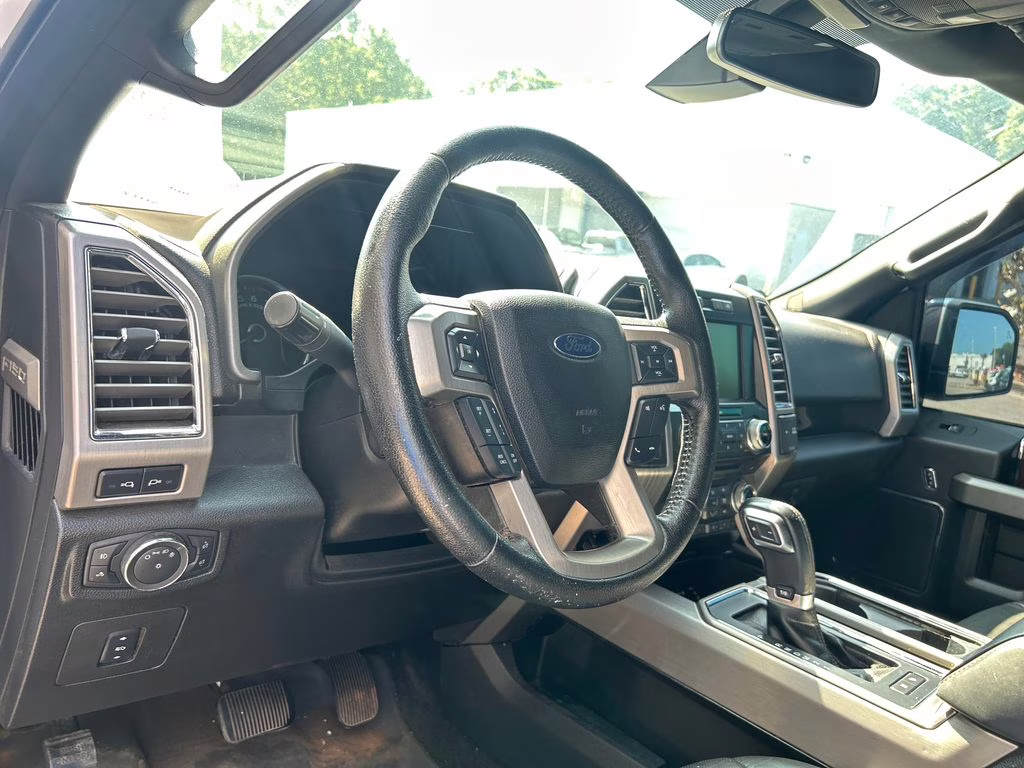 2015 White Platinum Clearcoat Metallic Ford F-150 Platinum 4X4 Truck