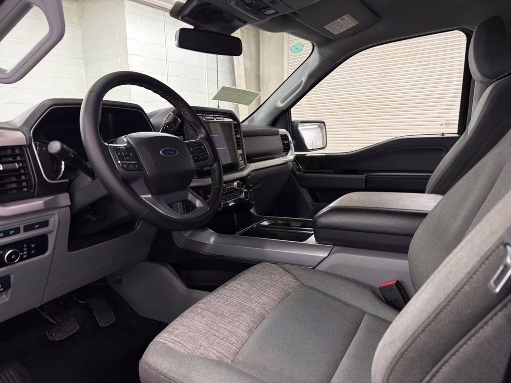 2023 Antimatter Blue Metallic Ford F-150 XLT 4X4 Truck