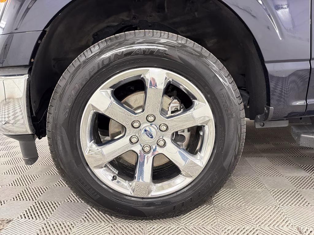 2023 Antimatter Blue Metallic Ford F-150 XLT 4X4 Truck