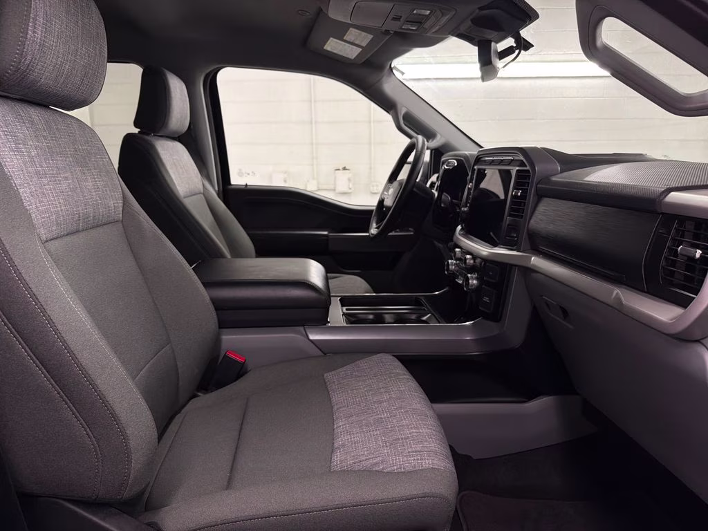 2023 Antimatter Blue Metallic Ford F-150 XLT 4X4 Truck