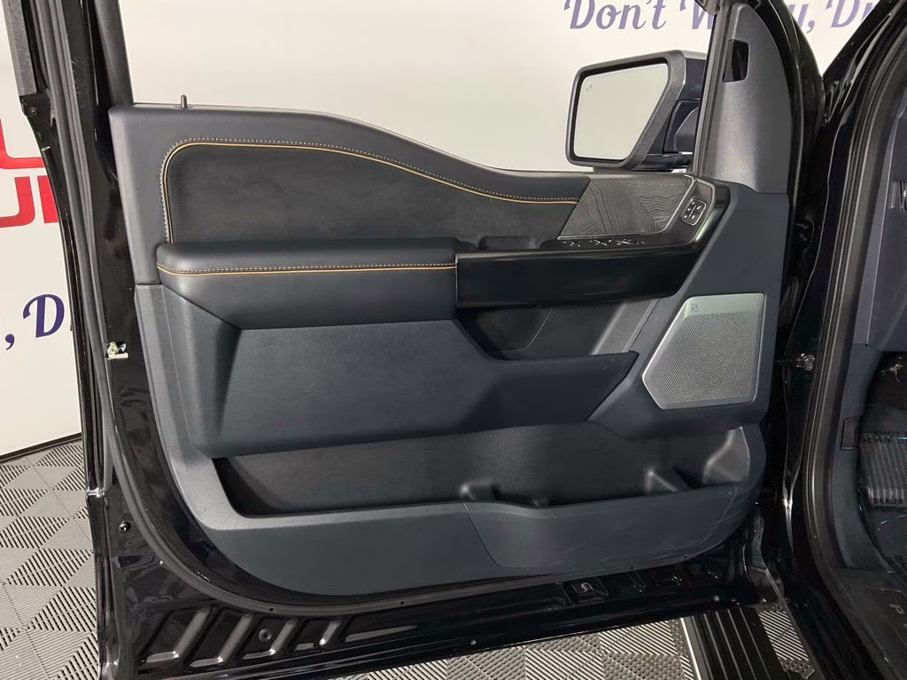 2023 Black Metallic Ford F-150 Platinum 4X4 Truck