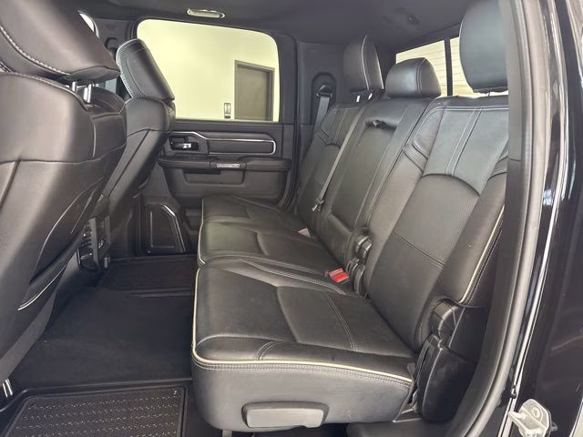 2023 Diamond Black Crystal Pearlcoat Ram 3500 Limited 4X4 Truck