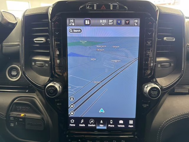 2023 Diamond Black Crystal Pearlcoat Ram 3500 Limited 4X4 Truck