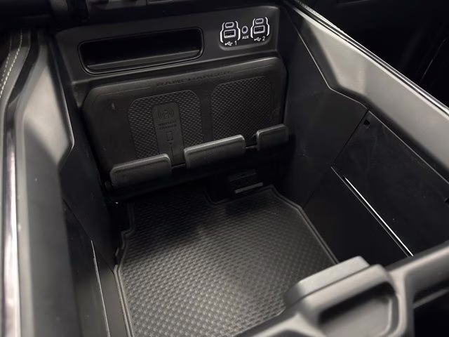 2023 Diamond Black Crystal Pearlcoat Ram 3500 Limited 4X4 Truck