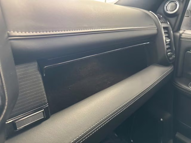 2023 Diamond Black Crystal Pearlcoat Ram 3500 Limited 4X4 Truck