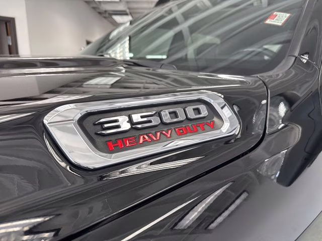 2023 Diamond Black Crystal Pearlcoat Ram 3500 Limited 4X4 Truck