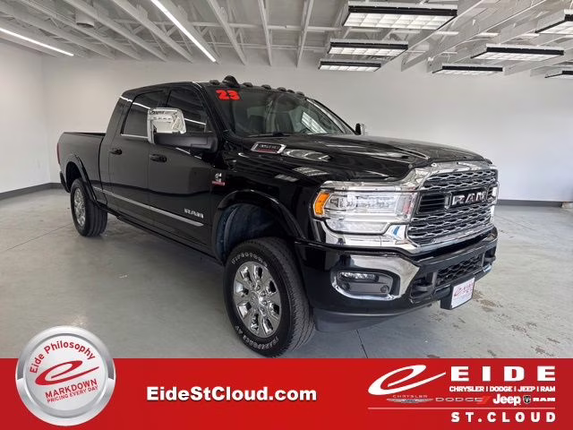 2023 Diamond Black Crystal Pearlcoat Ram 3500 Limited 4X4 Truck