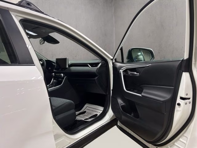 2025 Ice Cap Toyota RAV4 XLE AWD SUV