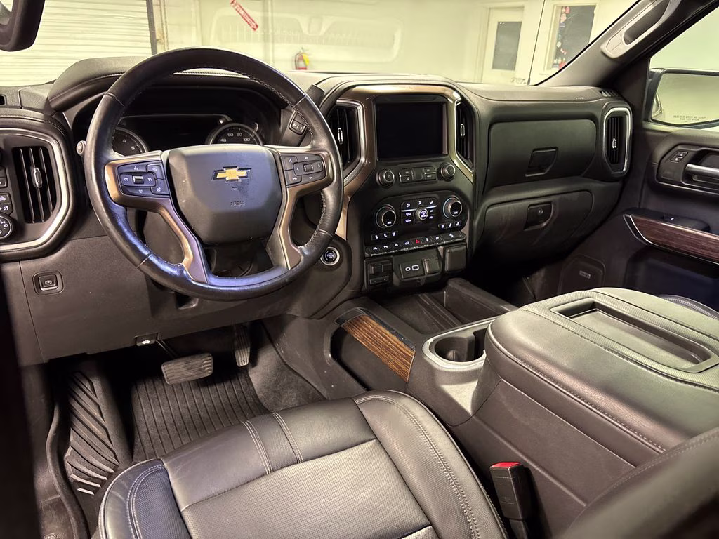 2021 Black Chevrolet Silverado 1500 High Country 4X4 Truck