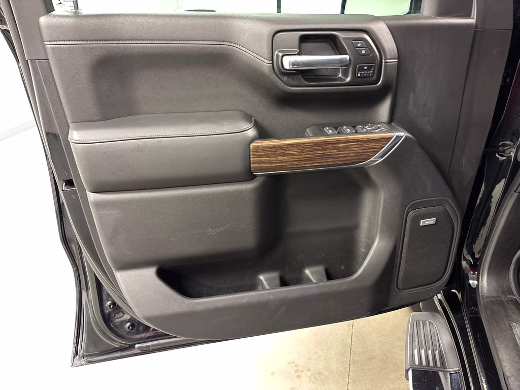 2021 Black Chevrolet Silverado 1500 High Country 4X4 Truck