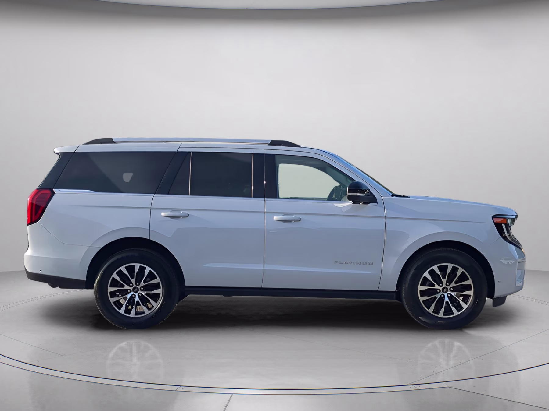 2025 Space Silver Metallic Ford Expedition Platinum 4X4 SUV