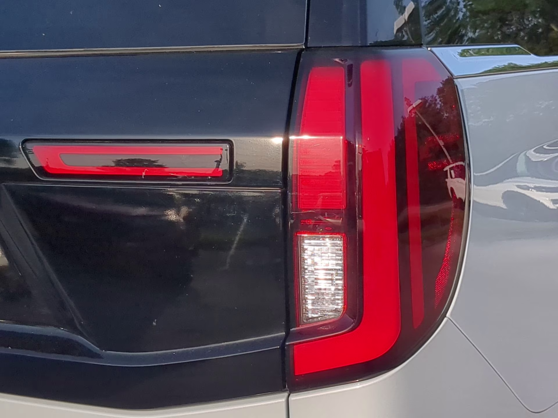 2025 Space Silver Metallic Ford Expedition Platinum 4X4 SUV