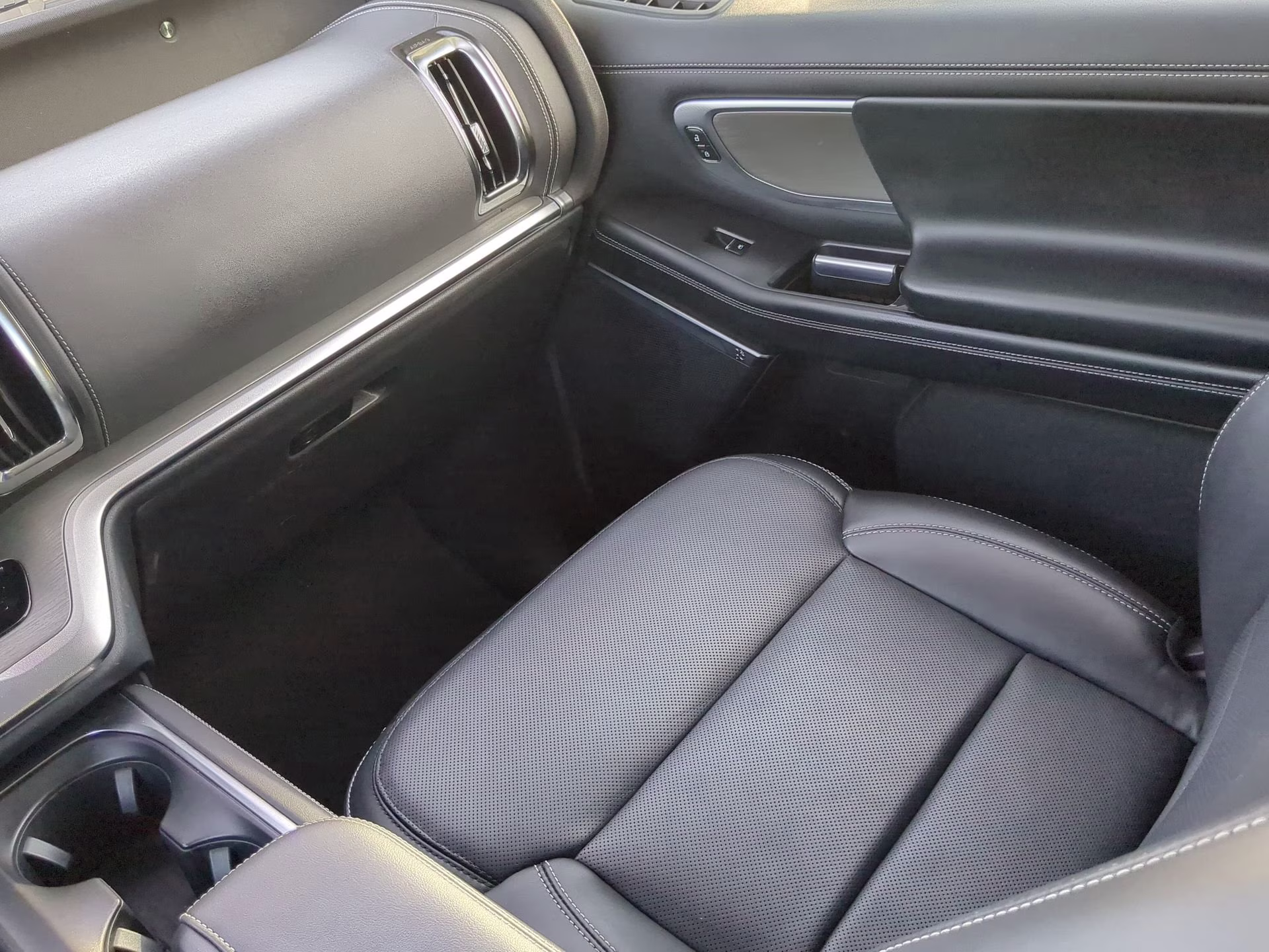 2025 Space Silver Metallic Ford Expedition Platinum 4X4 SUV